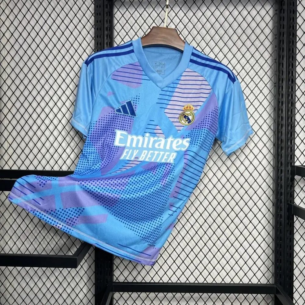 Real Madrid GoalKeeper Kit 24/25 (FV) - Image 2