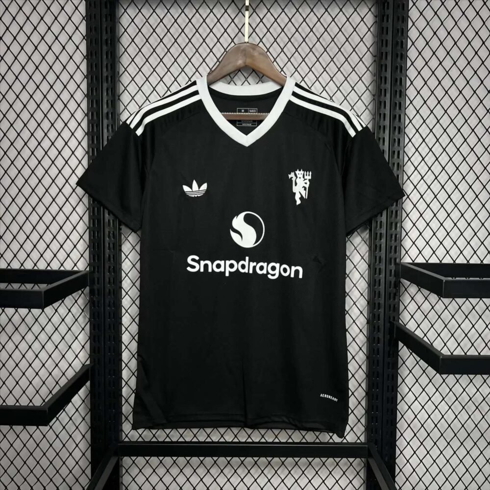 Manchester United GoalKeeper Kit 24/25 (FV)