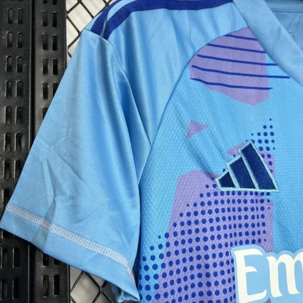 Real Madrid GoalKeeper Kit 24/25 (FV) - Image 3