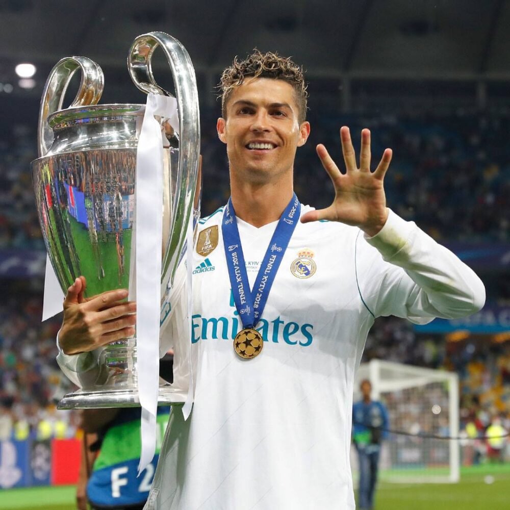 Real Madrid Home Kit 2017/18 (Full Sleeve) - Image 2