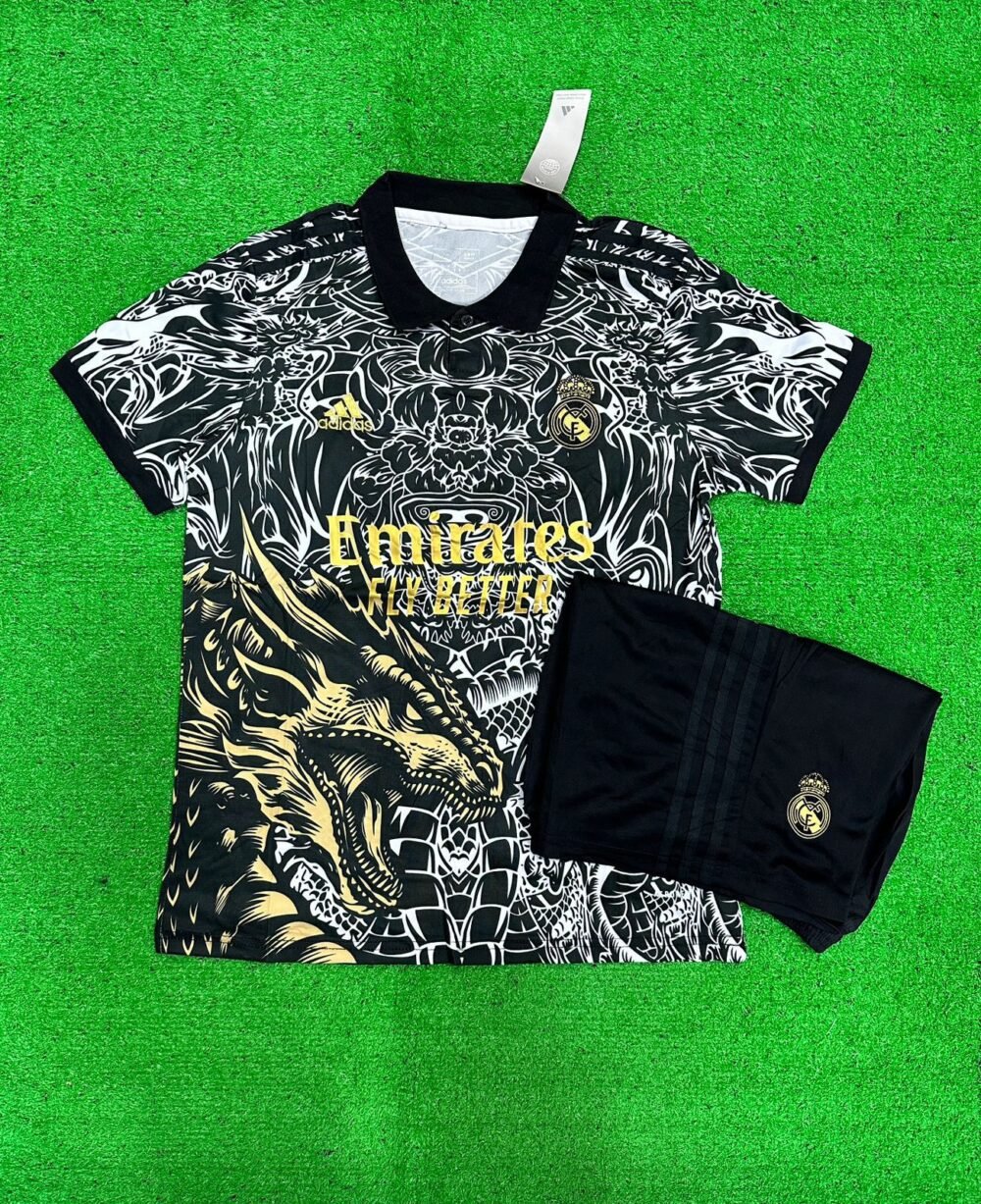 Real Madrid Golden Dragon Edition 24/25 (FC SET)