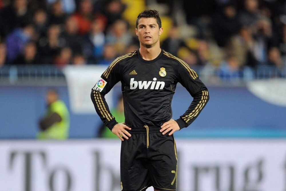 Real Madrid Away Kit 2011/12 (Full Sleeve) - Image 2