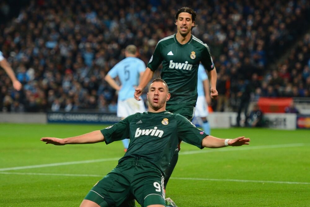 Real Madrid Third Kit 2012/13 (Half Sleeve) - Image 2