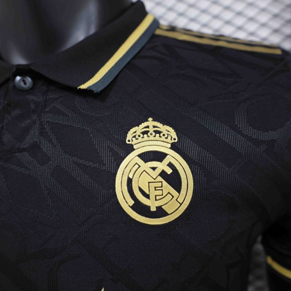 Real Madrid Black-Gold Limited Edition 24/25 (PV) - Image 2