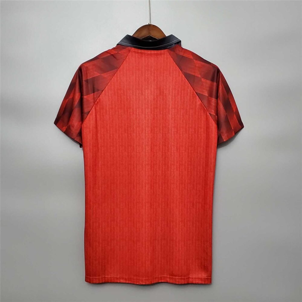 Manchester United Home Kit 1996/97 (Half Sleeve) - Image 4
