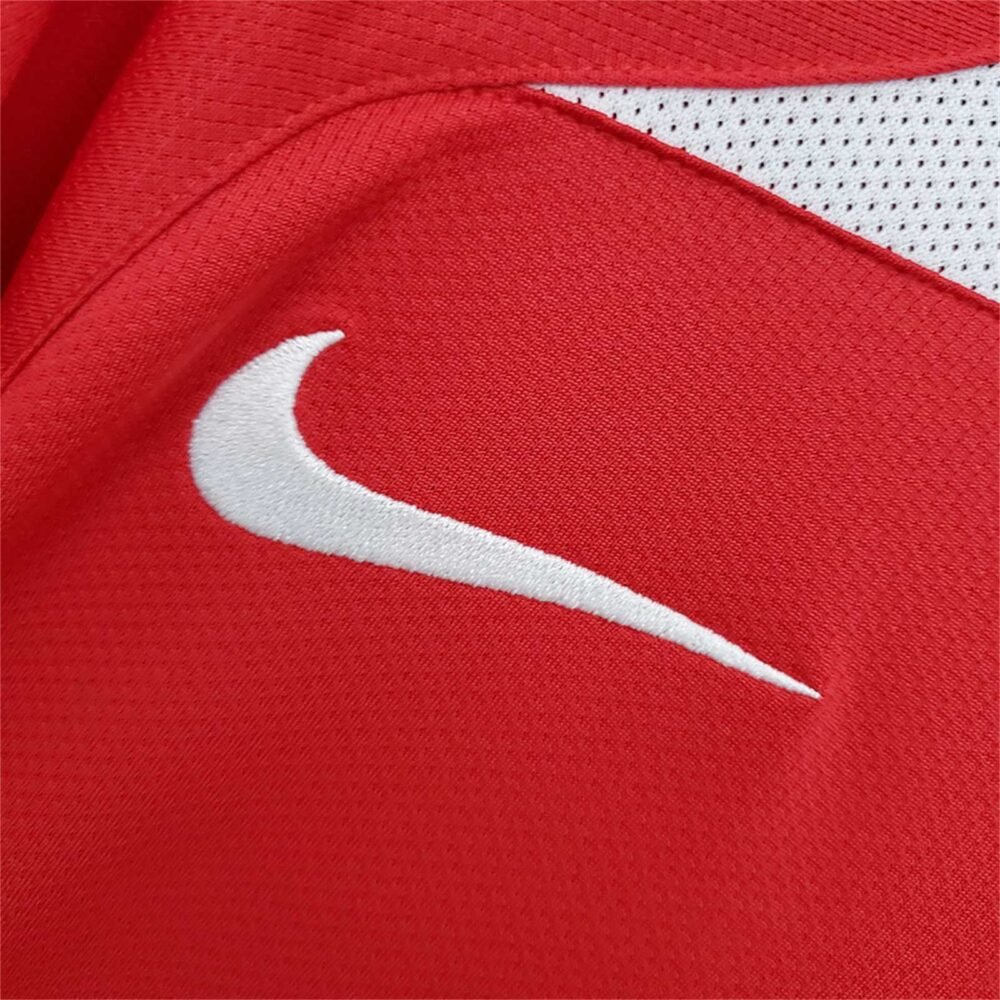Manchester United Home Kit 2005/06 (Half Sleeve) - Image 4