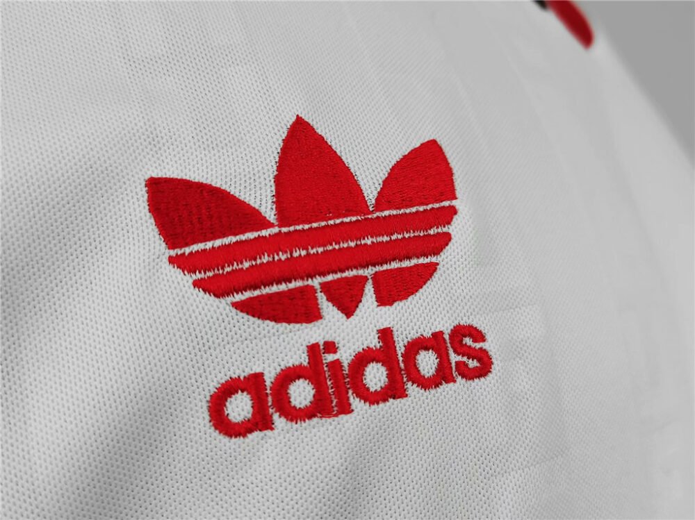 Manchester United Away Kit 1988/89 (Half Sleeve) - Image 3