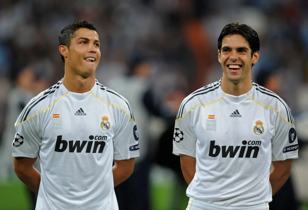 Real Madrid Home Kit 2009/10 (Half Sleeve) - Image 2