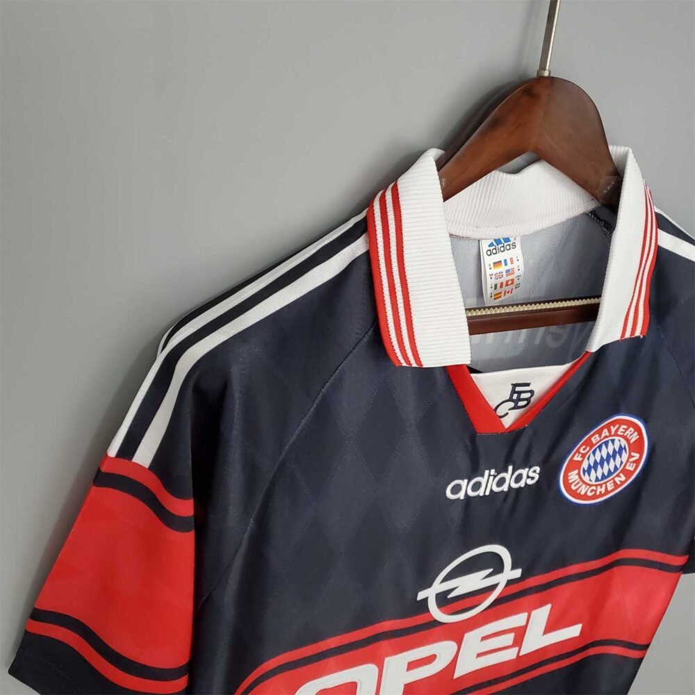 Bayern Munich Home Kit 1997/98 (Half Sleeve) - Image 3