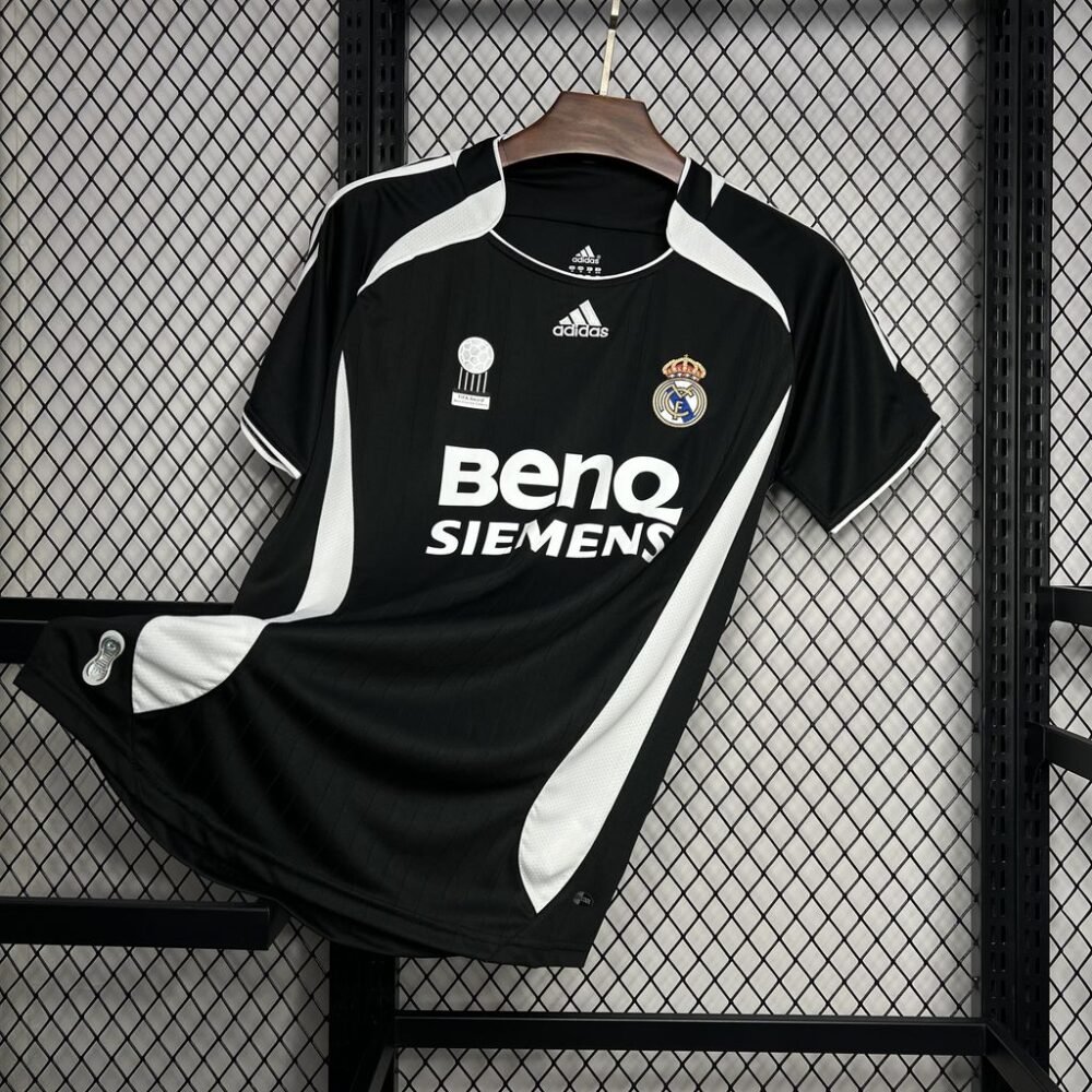 Real Madrid Away Kit 2006/07 (Half Sleeve) - Image 3