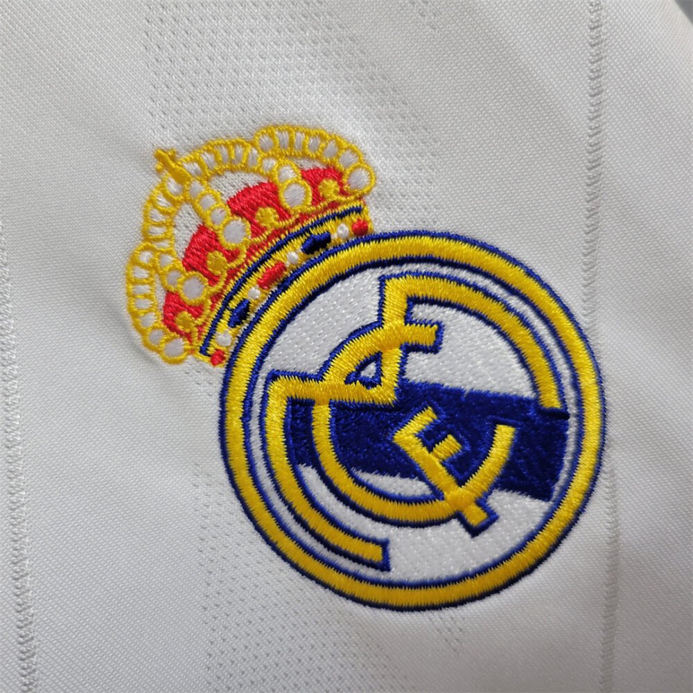 Real Madrid Home Kit 2017/18 (Half Sleeve) - Image 3