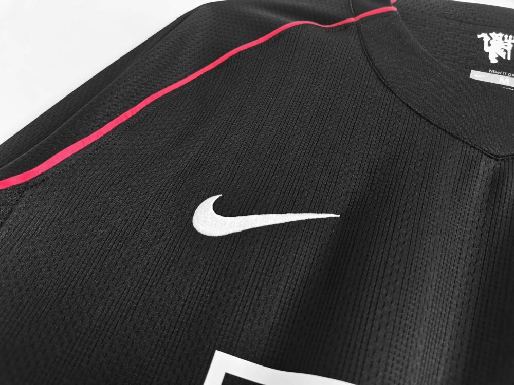 Manchester United Away Kit 2007/08 (Half Sleeve) - Image 4