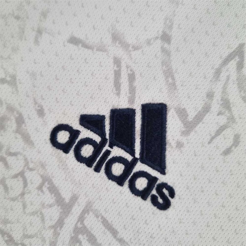 Real Madrid Chinese Dragon Edition 22/23 (FV) - Image 3