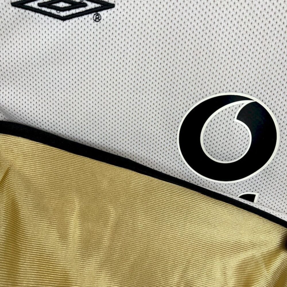 Manchester United 2001/02 Reversible (Half Sleeve) - Image 3