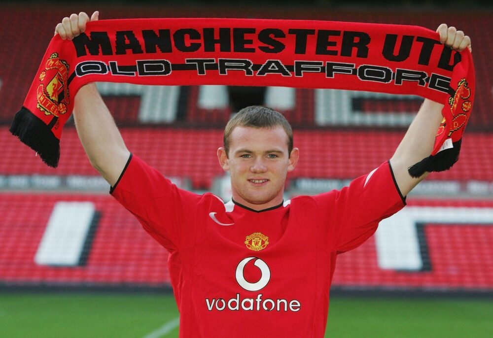 Manchester United Home Kit 2005/06 (Half Sleeve) - Image 2