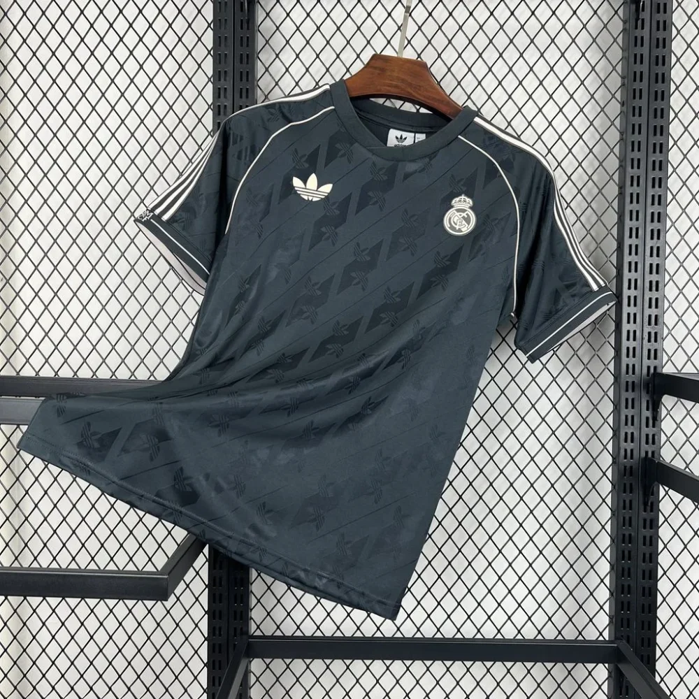 Real Madrid Lifestyler Edition 24/25 (FV)