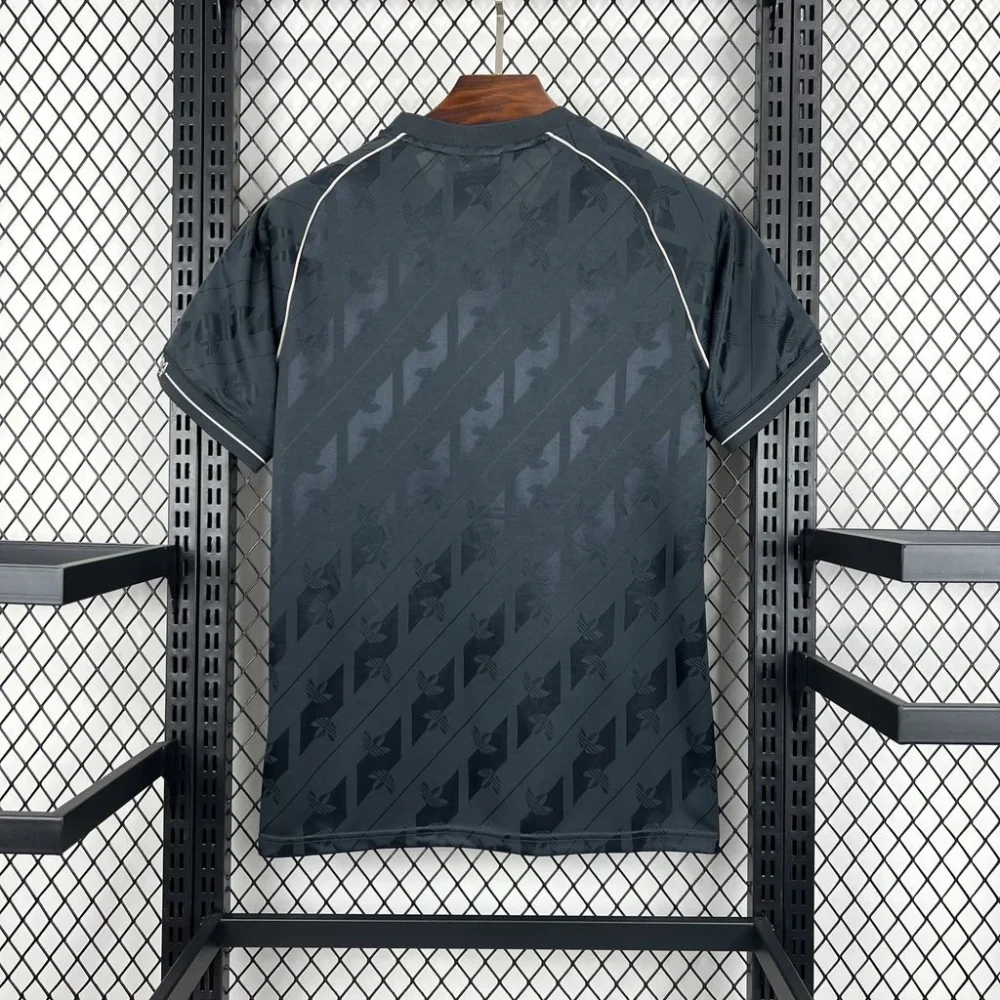 Real Madrid Lifestyler Edition 24/25 (FV) - Image 2
