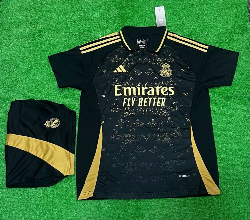 Real Madrid Black Gold Edition 24/25 (FC SET)