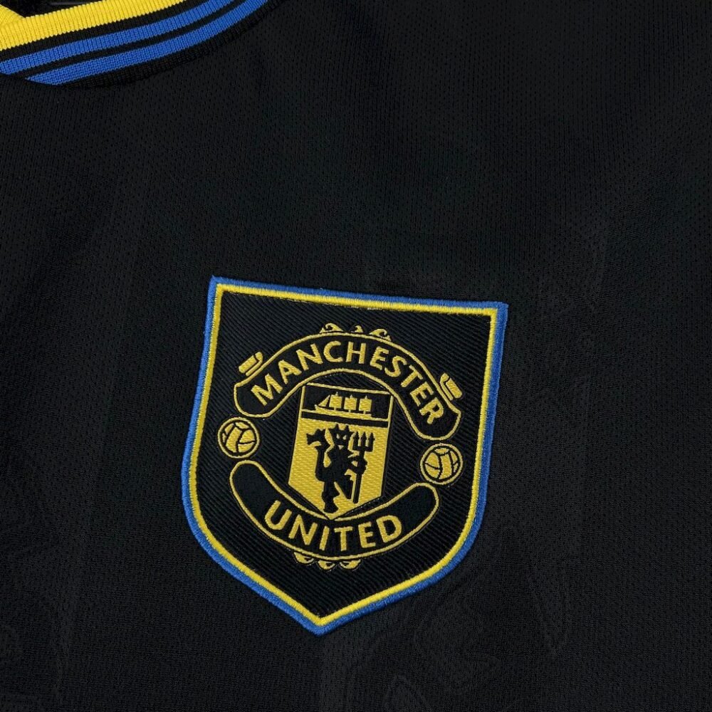 Manchester United Third Kit 25/26 (FV) - Image 2