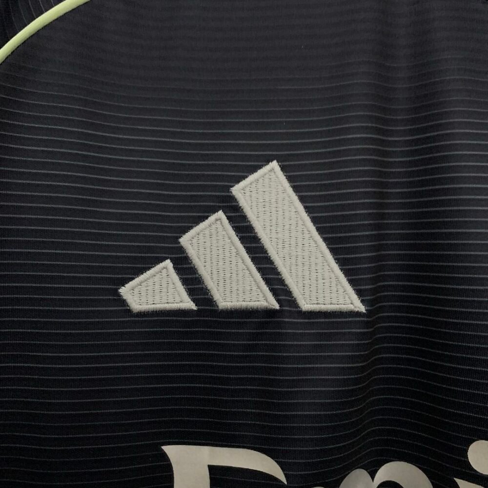 Real Madrid Away Kit 25/26 (FV) - Image 3