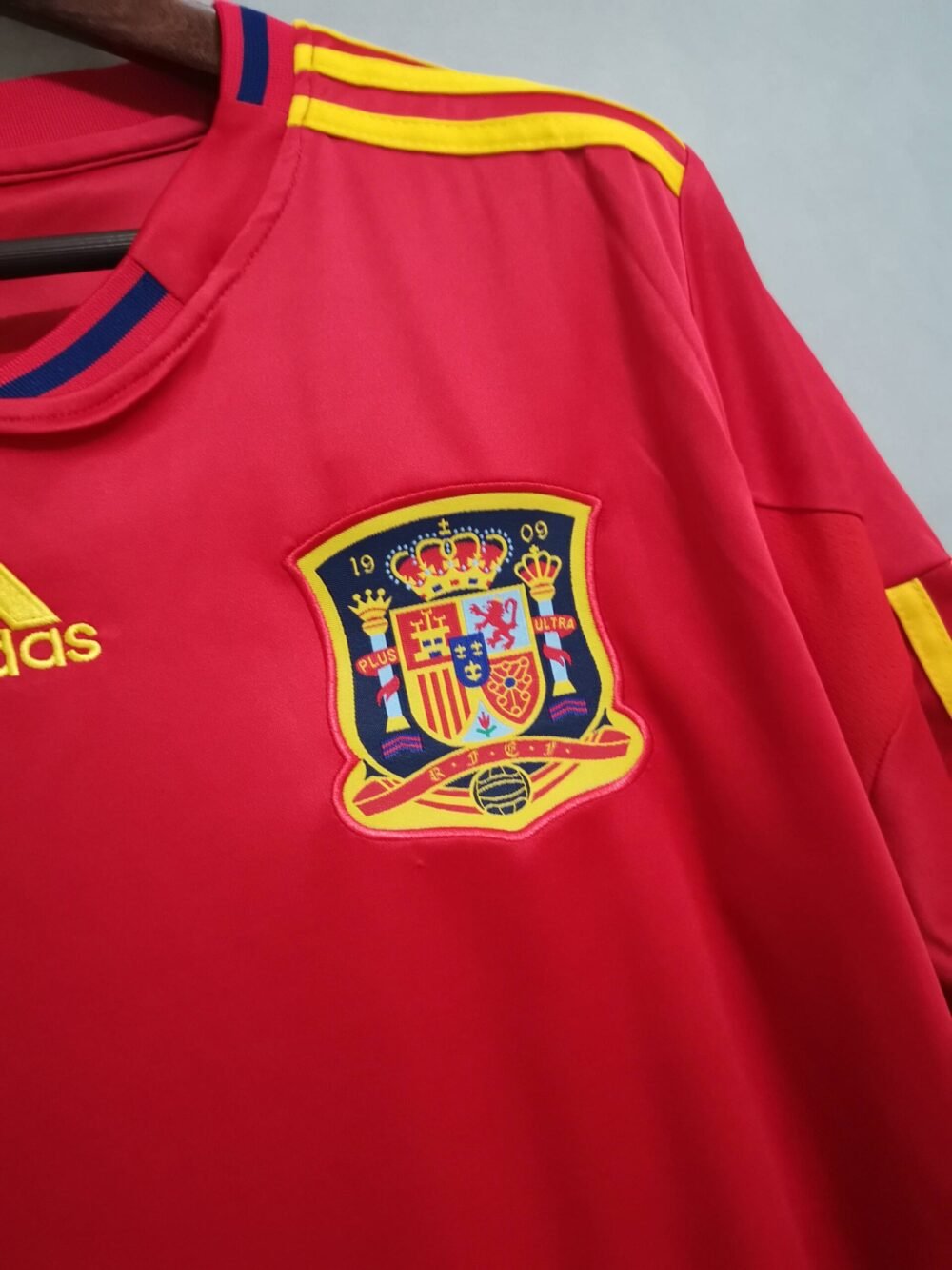 Spain Home Kit 2010 (Half Sleeve) - Image 4