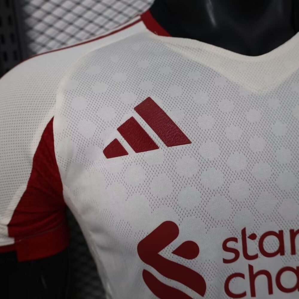 Liverpool Away Kit 25/26 (PV) - Image 3