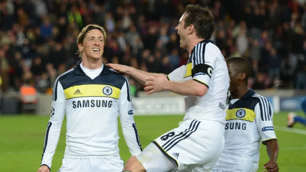 Chelsea Away Kit 2011/12 (Half Sleeve) - Image 2
