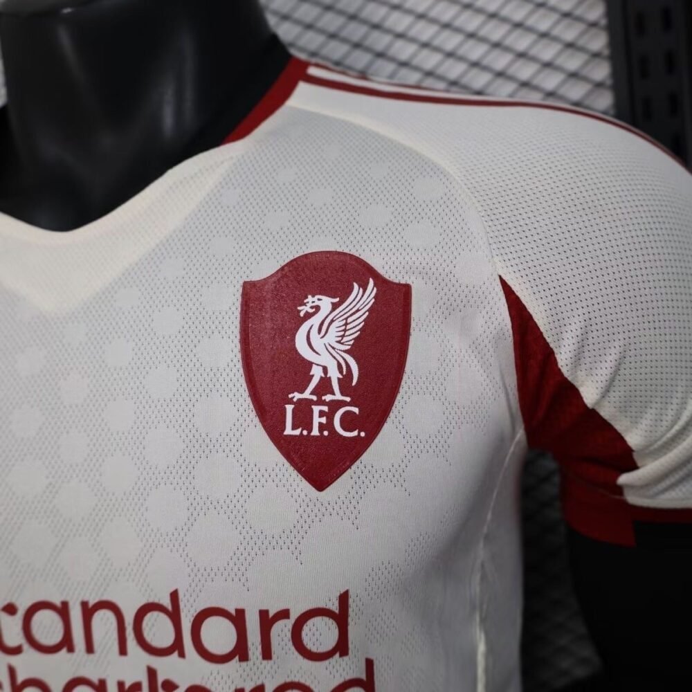 Liverpool Away Kit 25/26 (PV) - Image 2