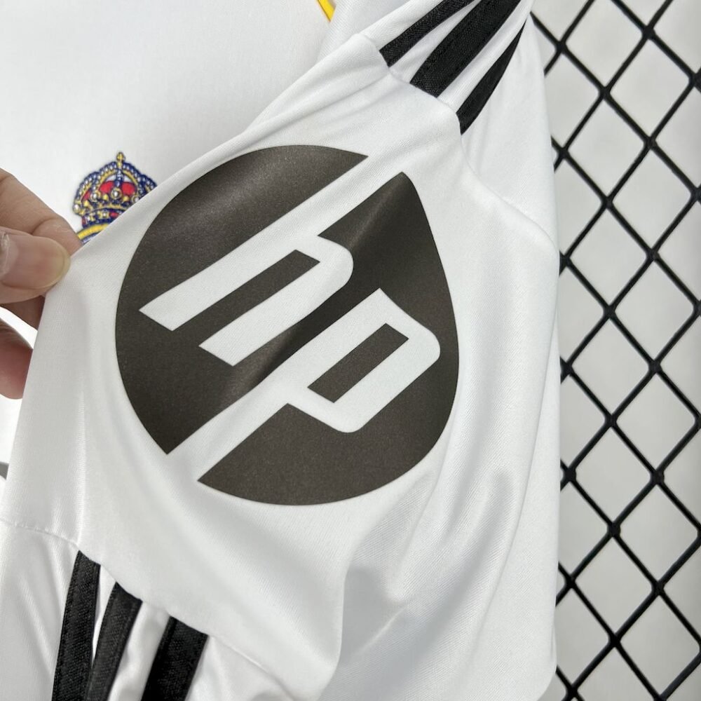 Real Madrid Home Kit 25/26 Full Sleeve (FV) - Image 4