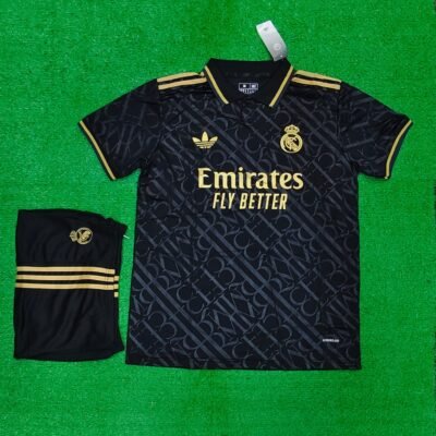 Real Madrid Black Polo Edition 24/25 (FC SET)