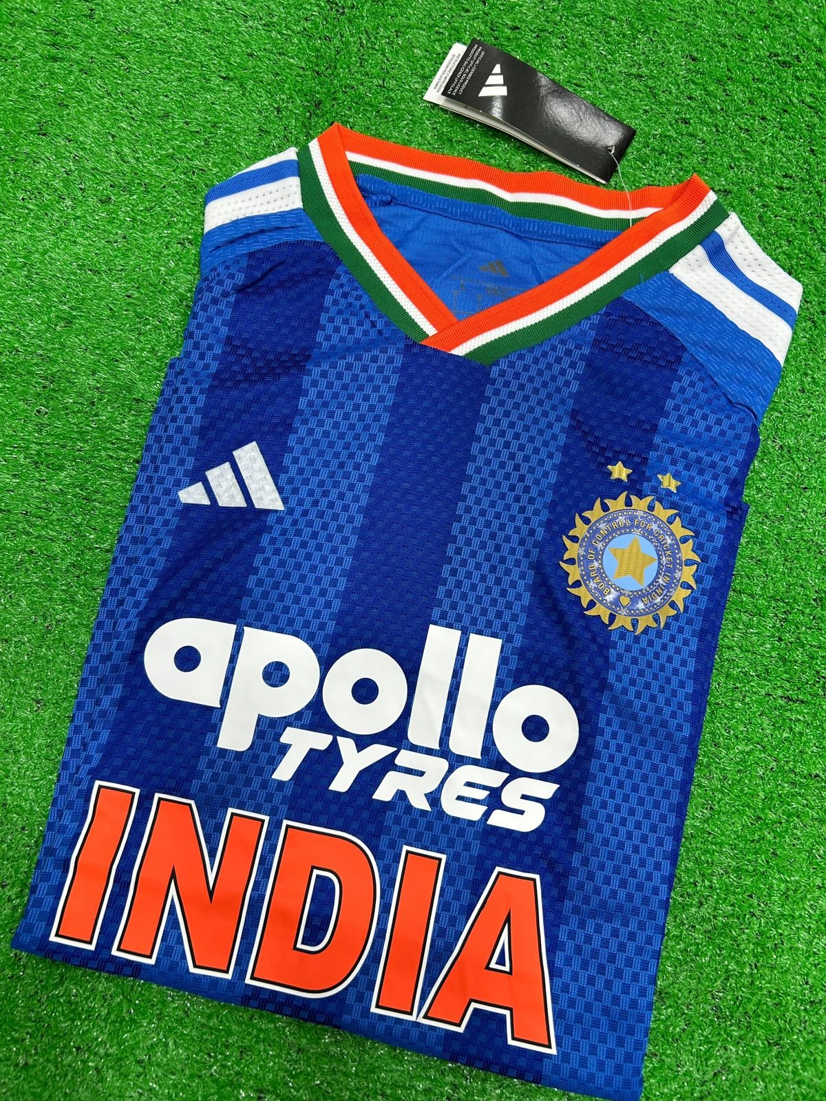 INDIA NEW T20 Cricket Jersey 25/26 (PV)(Apollo Tyres Sponsor)