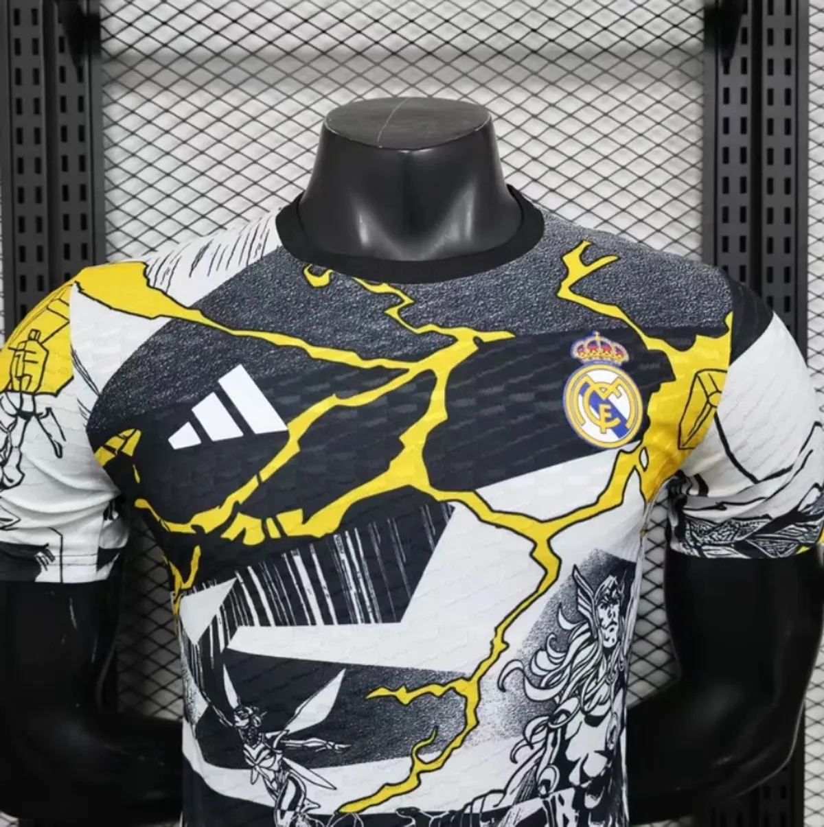 Real Madrid x Marvel Pre-Match Kit 25/26 (PV) - Image 2