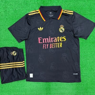 Real Madrid Black Polo Edition 25/26 (FC SET) (Red Yellow Stripe Collar)